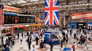 A Walk Through The London Victoria Station London England [upl. by Ecidnak]